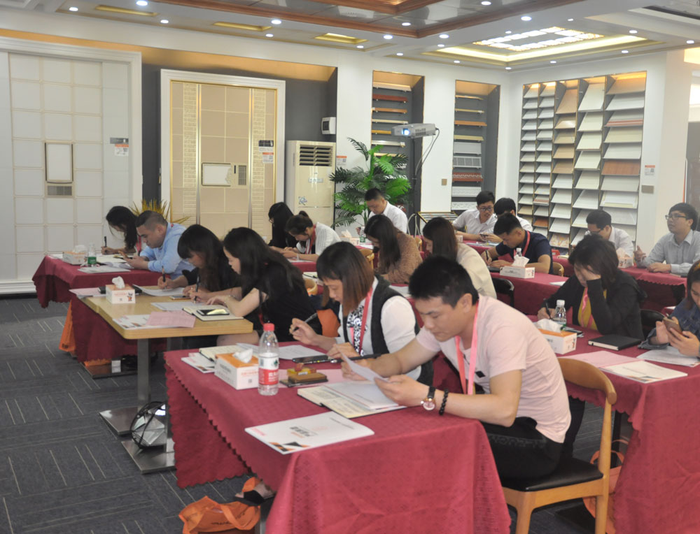 歐斯寶商學院，發揮精品班優勢，高效提升培訓效果